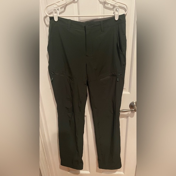 Eddie Bauer Women’s Flexion Lined 2.0 Forrest Green Cargo Pants - Picture 1 of 6